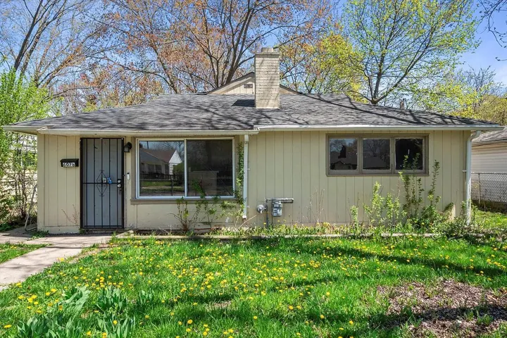 6078 N 39th St, Milwaukee
