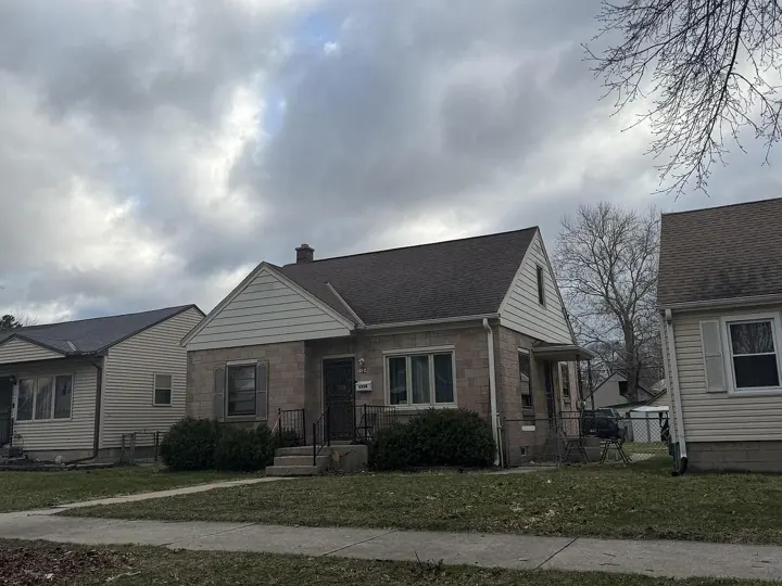 5324 N 49th St, Milwaukee