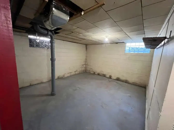 5942 N 38th St, before photo 8